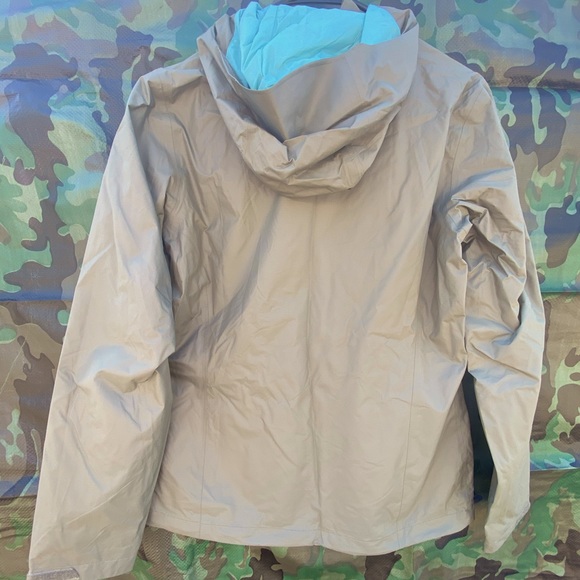 Mountain Hardwear Finder Jacket- NWOT - Picture 5 of 10